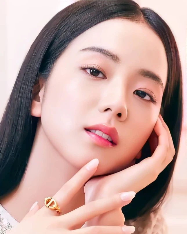 The most beautiful female star in the world in 2024: The third consecutive consecutive position, the secret of intervention "cutlery" was revealed by the doctor