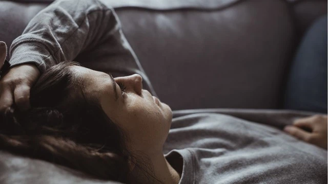 There are 5 signs that show that your body needs to detoxify immediately