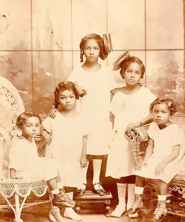 The family has 4 sisters living together over 90 years old: The secret does not have to exercise or rest but 2 simple habits