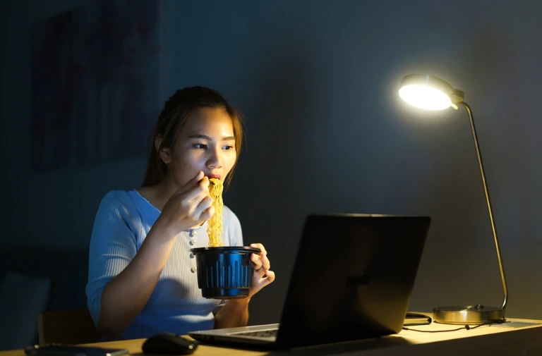 Eat full or to be hungry before going to bed, which habit is more harmful to health?Experts have the answer that many people have changed their thoughts for so long