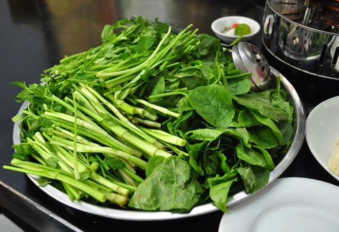 The type of vegetable dip when eating hotpot many people likes but can cause liver damage, "leading" for cancer