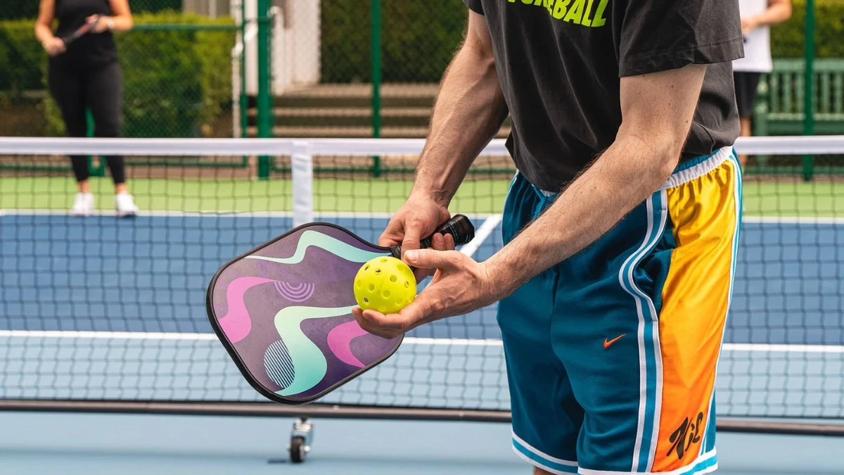 From the man who collapsed when playing pickleball, the expert warned "hot"