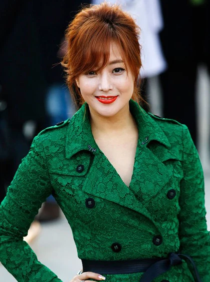 The beauty of the flower - Korean is worse because of the bold makeup error