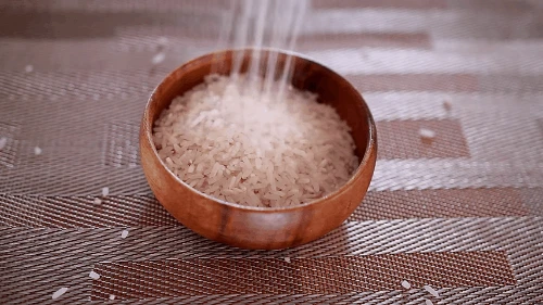 Natural mask helps white skin turn 2 tones but no less expensive cosmetics