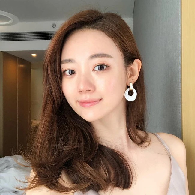 Acne face skin can still wear "delicious" makeup, just need to remember the following 5 principles carefully