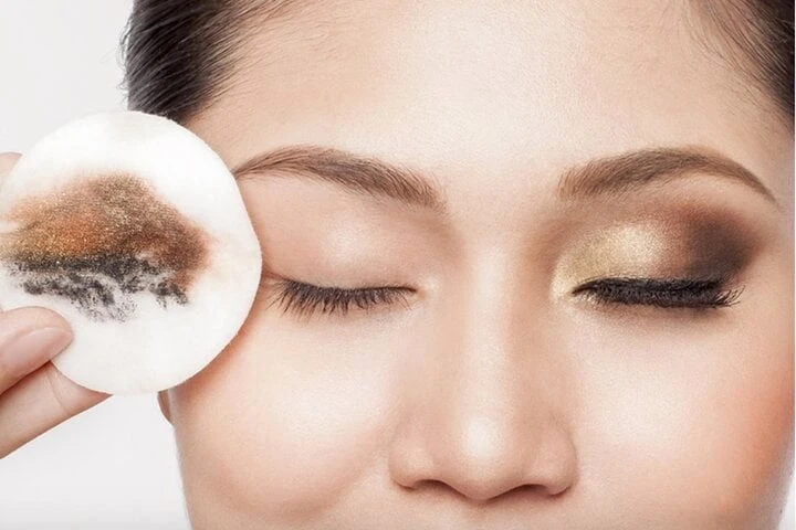 How to remove makeup properly?