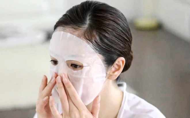 If you have never applied a warm paper mask, try it once and you will be "addicted"