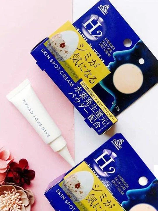 Top melasma treatment like Japanese: 4 serums treating each spot, helping bright white skin to turn on the tone but the price is not exceeding 600,000 VND