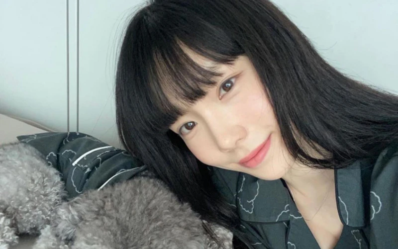 Two Kpop "hacking holy holy" has been around "hash" but beautiful skin like a girl 18, but the criteria of skincare are very strong.