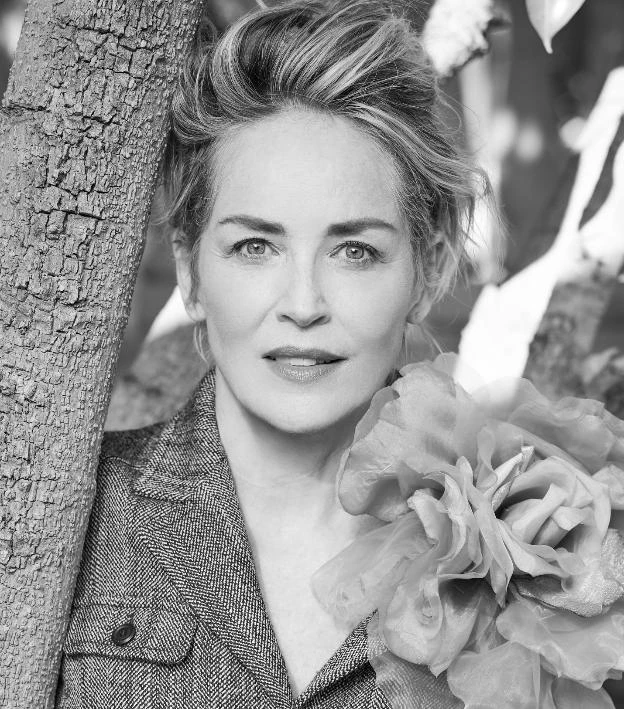 6 skin care rules and yourself help Sharon Stone U70 are still radiant