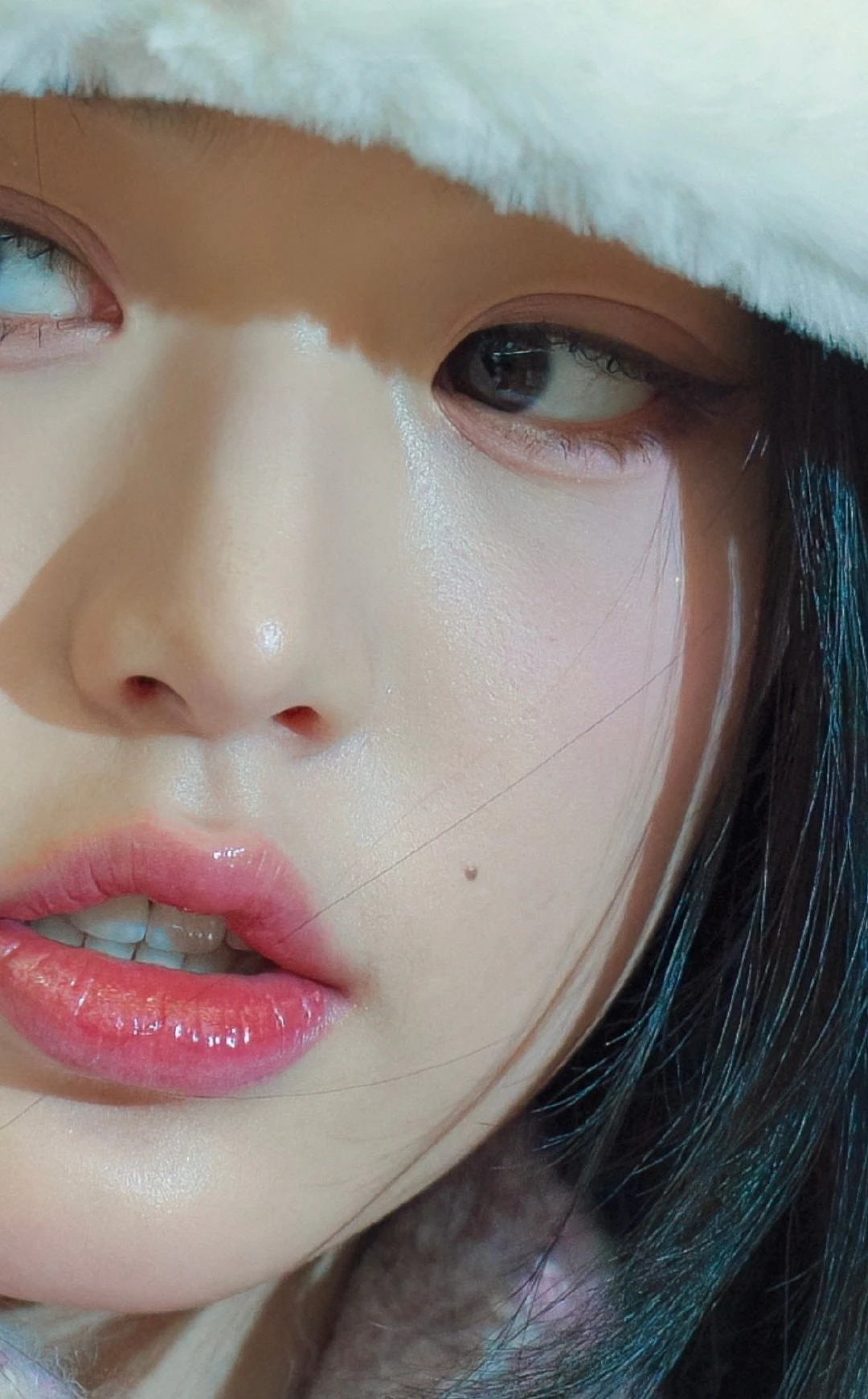 Jang Won Young has a "different" skincare habit, thinking that no one is beautiful and flawless