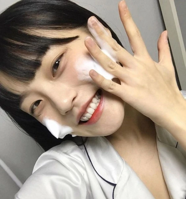 Experts point out 5 common mistakes that make acne more serious