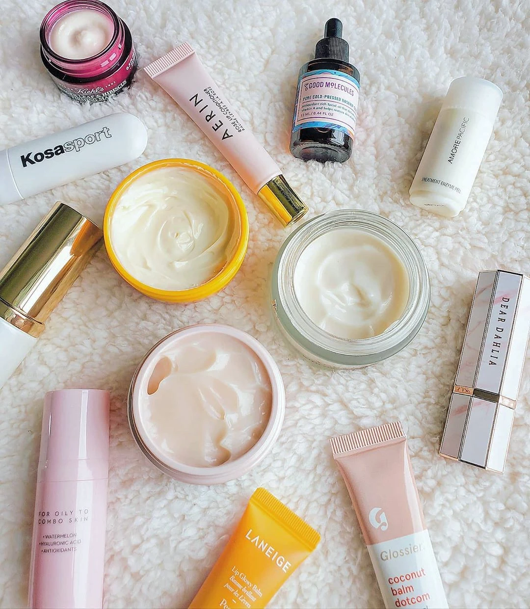 The dermatologist confirmed that these are 4 products that help you repel dark spots to make the skin beautiful