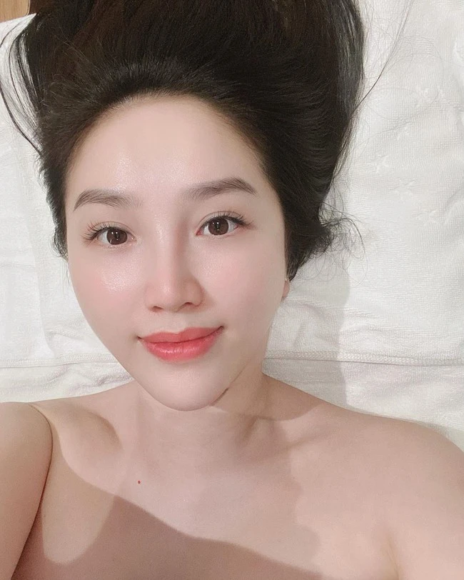 Gathering all the hidden acne tips of Huyen My and Bao Thy, the sisters still worry about rough skin, wide pores!