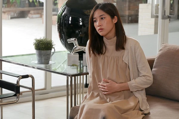 I still have to lie to 5 months pregnant, but when I know the situation, my husband shed tears, making me dumbfounded