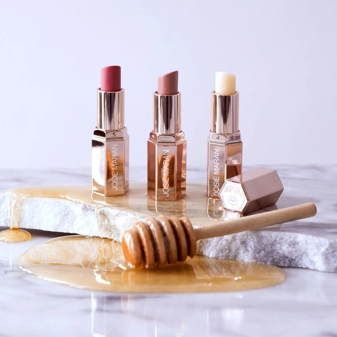 These 10 products will turn the thin lips into instant plumpness with just 1 step