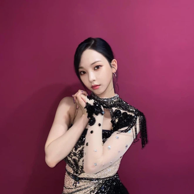 Karina (Aespa) received a series of great brand gifts from fans, peeling off the price but slightly stunned