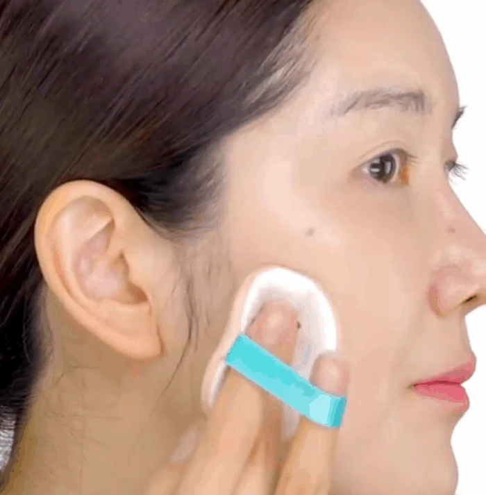 Refer to the next 2 tips, you want the skin to be smooth like petals or dew -covered balls.