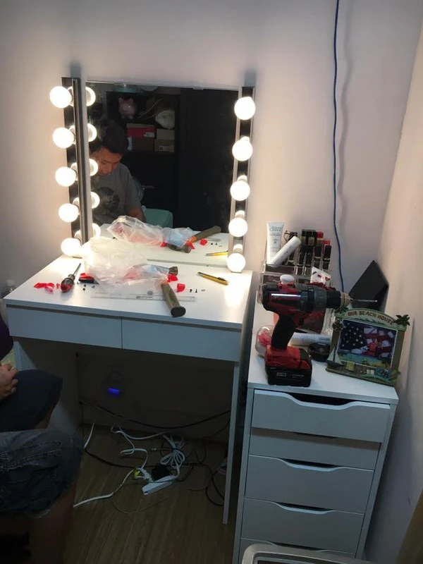 Lipstick, skirt, diamond ... outdated, now the girls like to show off the dressing table