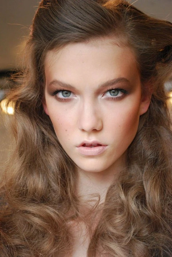 4 simple steps to help you create a face with blush