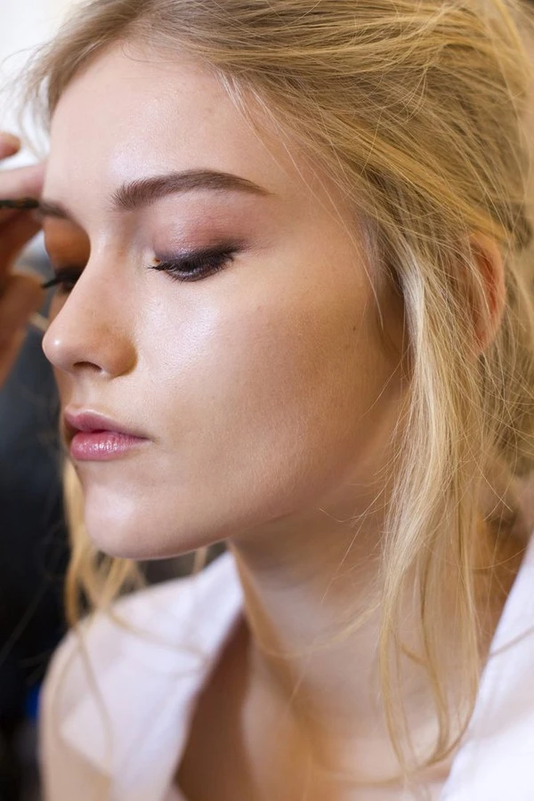 The secret to makeup to look "young like age"