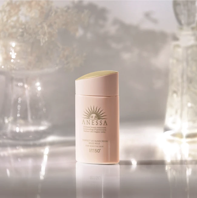 Super Spring Summer Last June 10, many beauty items for Freeship price, sisters pocket immediately so that the makeup layer is always radiant like Miss Thuy Tien