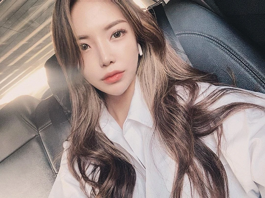 Although buying popular perfume, you will still fragrant all day if applying 5 more good tips