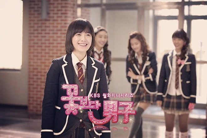 After many years, Goo Hye Sun is still as young as the time when she was "her grass" thanks to the thin roof combo - Makeup