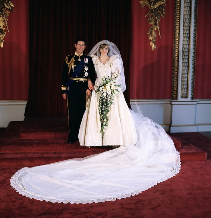 Despite the classic, but Princess Diana's wedding dresses are assessed "there are many problems"