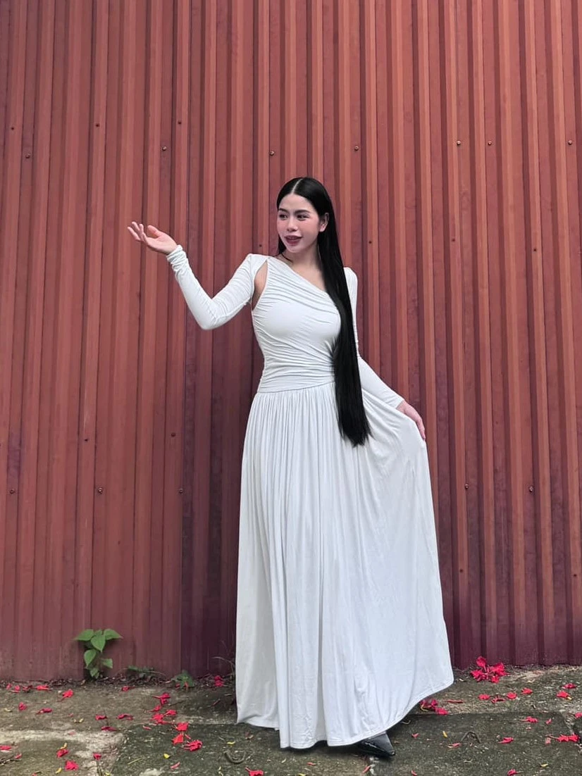 Hang Du nomads have thick, smooth, shiny hair thanks to two things that everyone can do