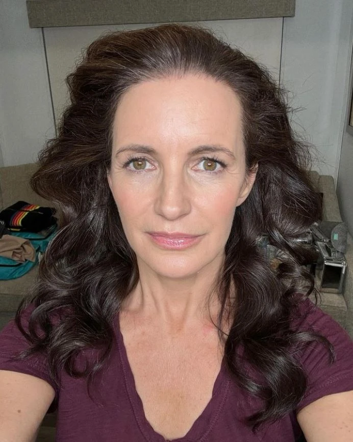The movie "Sex And The City" possesses shiny hair at the age of 59, revealing a few people who doubt