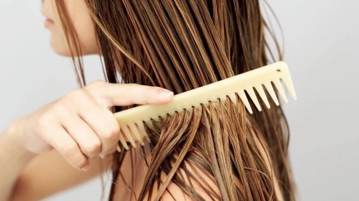 How to dry hair without dryer