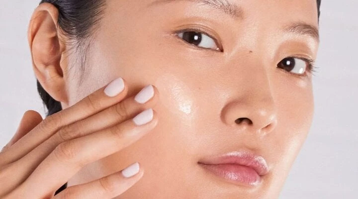 Revealing how to take care of the summer oily skin