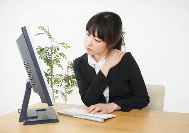 Office people should pay attention, if you do not want to receive these 7 chronic diseases into people, absolutely do not sit too long in one place