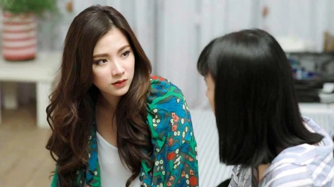 I was always grudge against my sister -in -law because she thought she took a disabled brother for money, until she accidentally heard her conversation and a man in the restaurant.