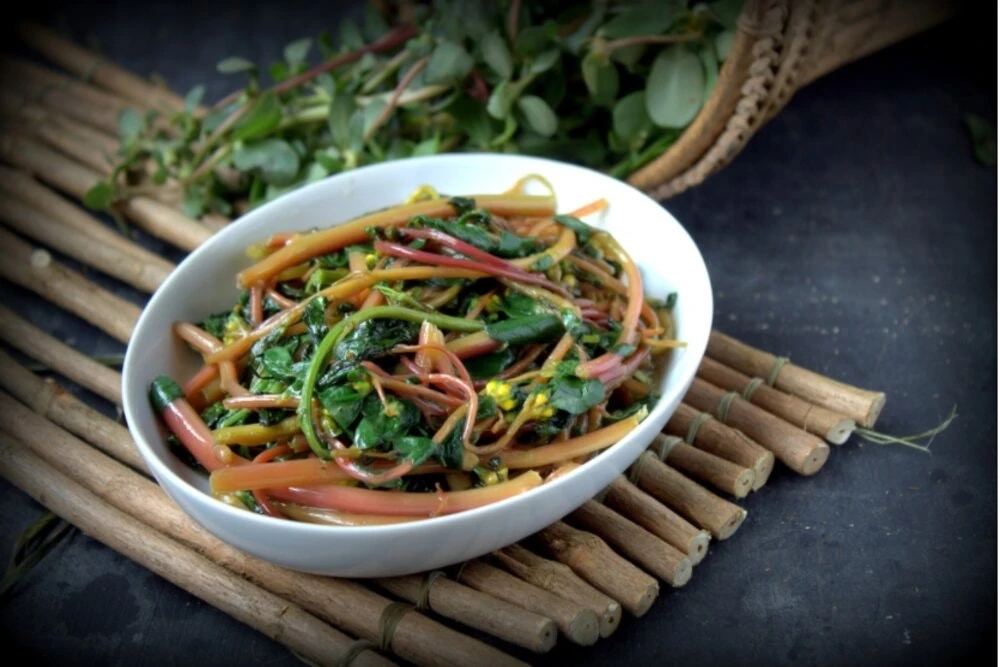 The type of wild vegetables is 2-3 times more expensive than clean vegetables, Europe, and Chinese religion are "longevity vegetables" but Vietnamese people still do not know how to use properly