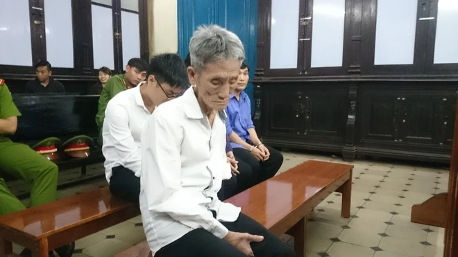 The 70 -year -old old man rape a girl sentenced to 12 years in prison