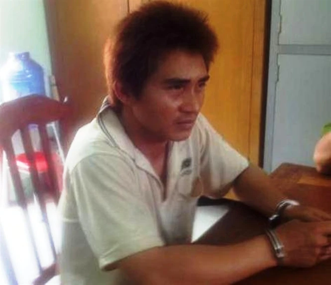 Prosecuting her stepfather to use the lewd force of 8 -year -old girl