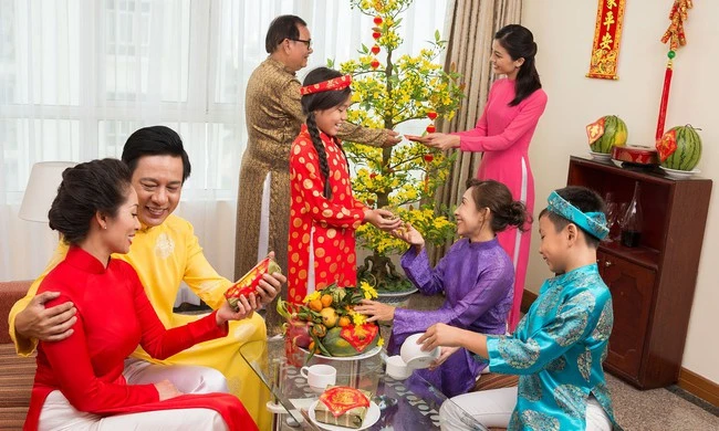 Tet arrival, parents need to teach their children 1 thing not to do when receiving lucky money: If committed, both guests, both the owner is awkward