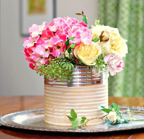 4 ways to recycle old bottles into beautiful flower arrangements
