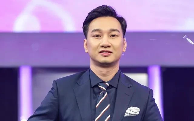 Male MC "criticized" My Linh Thua: The boxer turned to learn art, revealed about the new high school.