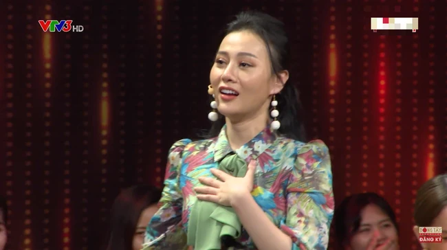 "Great gentleman": Thuy Ngan is annoyed because the handsome boys pull each other like Huong Giang