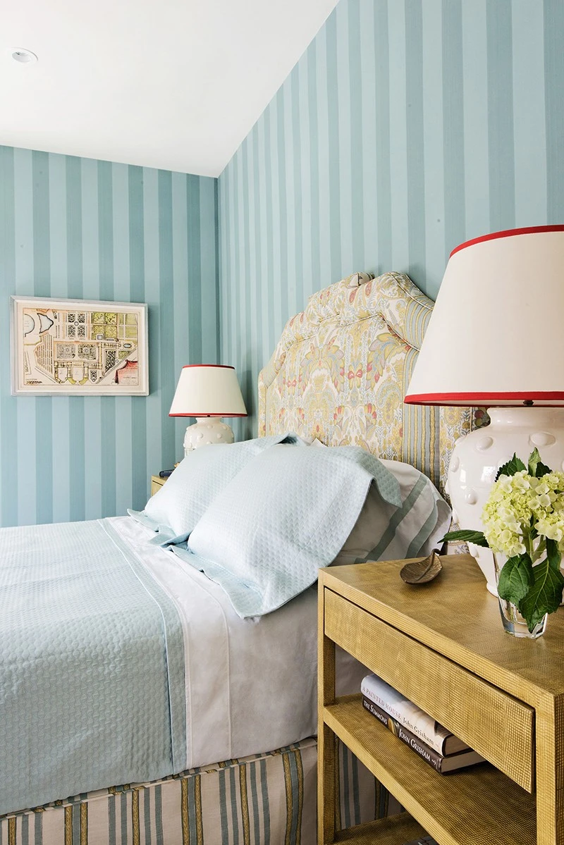 Super impressive wallpaper patterns for you to choose for the family bedroom
