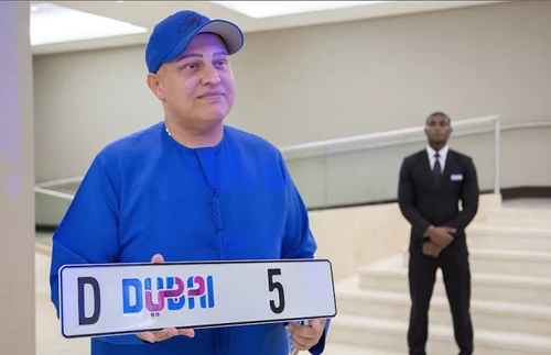 Dubai super -rich players make netizens jealous of red eyes
