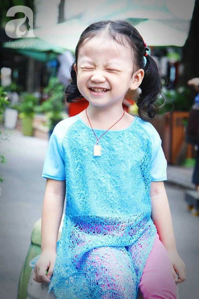 Watching the little angels wearing ao dai to see the Lunar New Year has arrived at the door