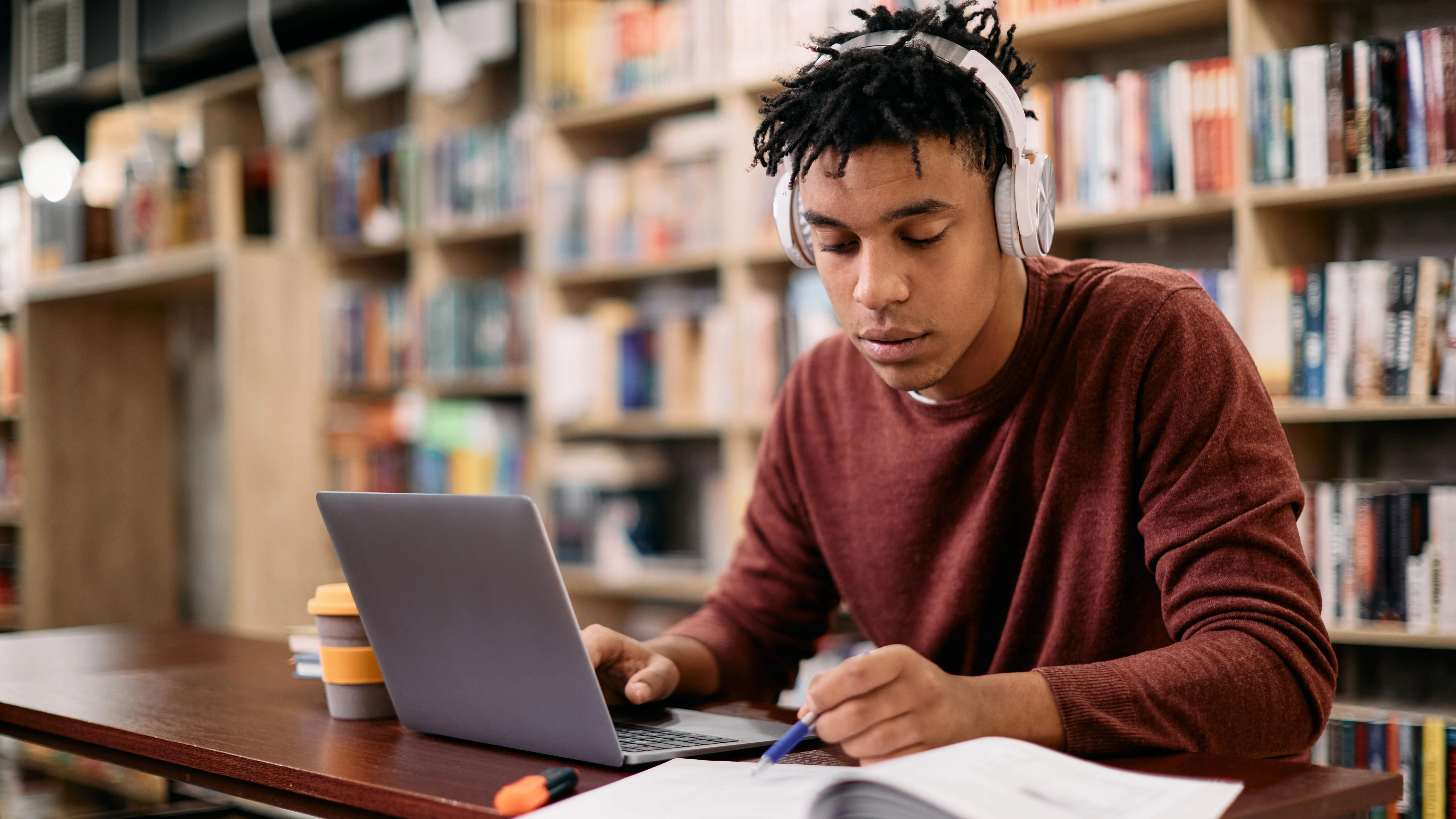 Back to School Tech Thỏa thuận 2025: Những món hời công nghệ thiết yếu tốt nhất cho năm học mới
