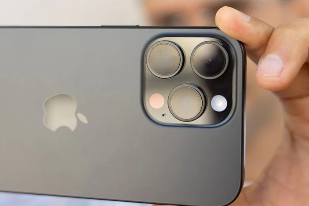 Apple âm thầm khắc phục một nhược điểm lớn trên camera iPhone