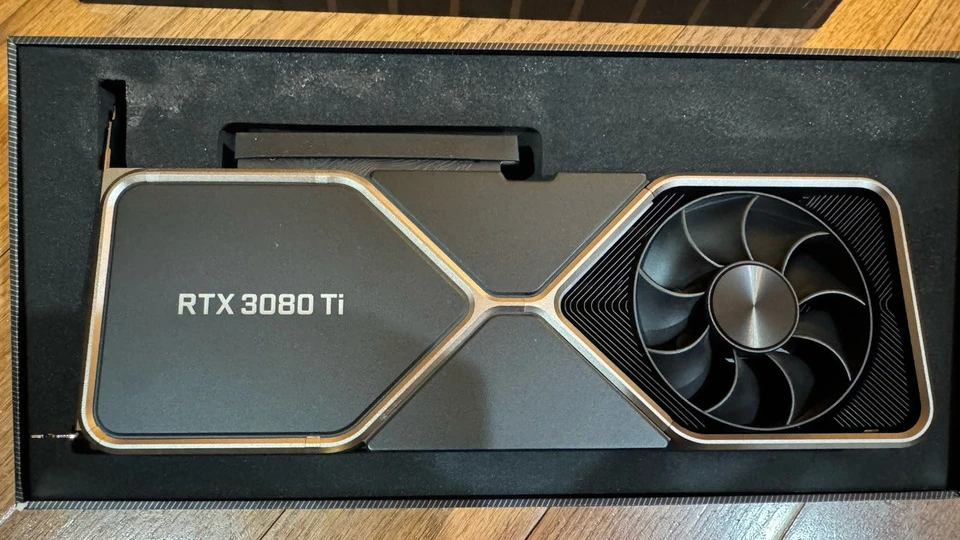 NVIDIA RTX 3080 TI chưa được phát hành Mẫu Kỹ thuật phiên bản phiên bản được bán với giá $ 1,999 trên eBay