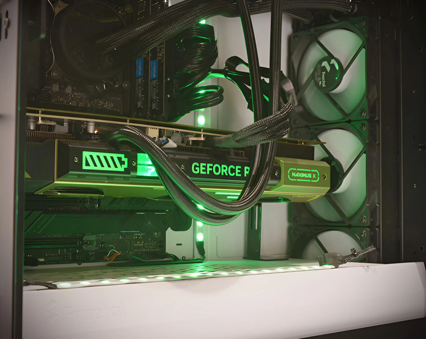 Sycom đã giới thiệu các phiên bản tùy chỉnh cho GPU RTX 40 Series, chẳng hạn như RTX 4080 Super