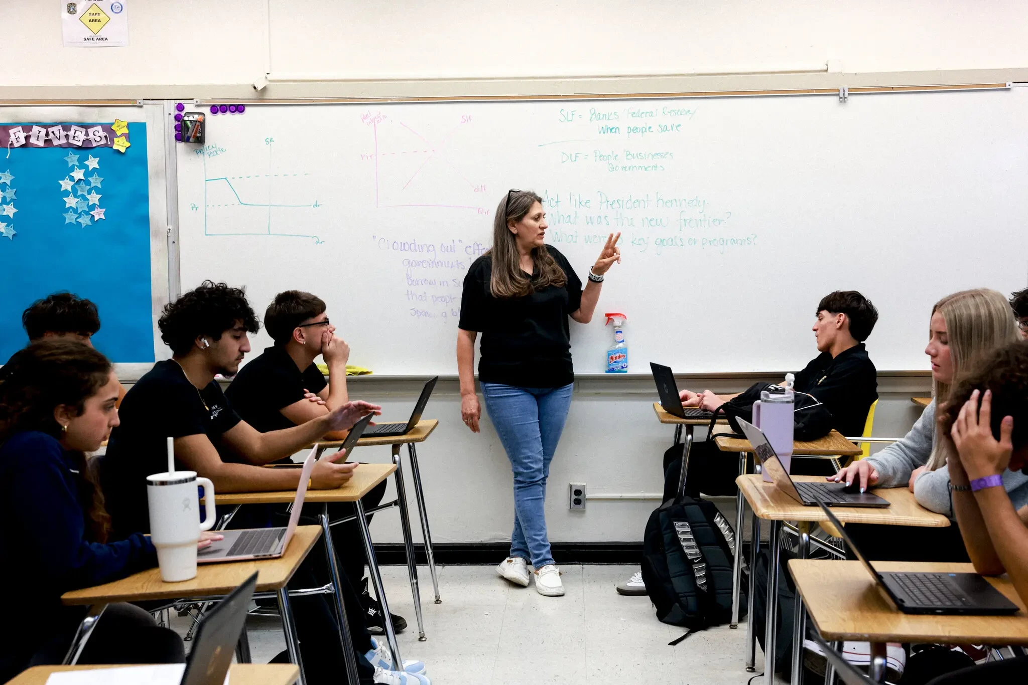 Miami hướng dẫn học sinh dùng AI đúng cách, dùng như sách giáo khoa chứ không phải để mò kết quả